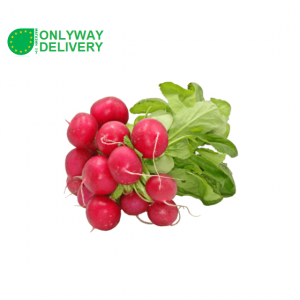 Свежий сочный редис ярко-розового цвета с белой хрустящей сердцевиной.