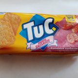 КрекерTUC 100гр копченые колбаски